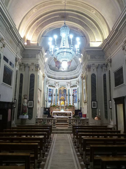 Chiesa-di-San-Martino-in-Gusnago-Mn-Interno.jpg